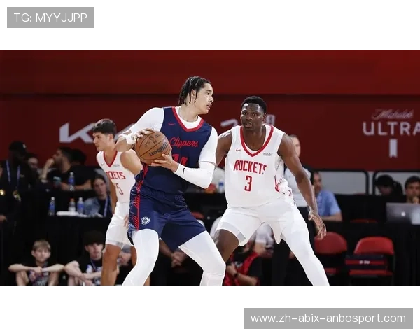 火箭队12号球员米勒在阵容中的角色与表现解析