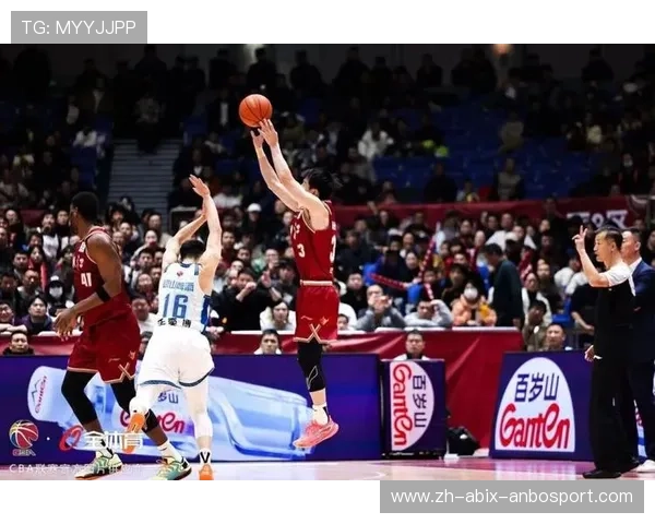 CBA联赛是否使用足球场进行比赛